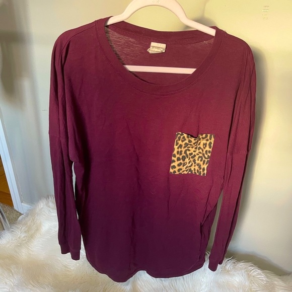 PINK Maroon Oversized Tee - Picture 4 of 5